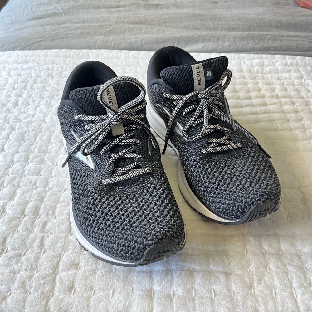 Brooks Revel 2- Women’s size 9. Like new